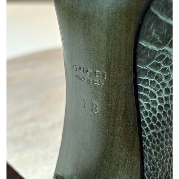 Gucci Snakeskin Embossed Pointed-Toe Dark Green Leather Pumps Italy US Size 7 - Picture 11 of 14